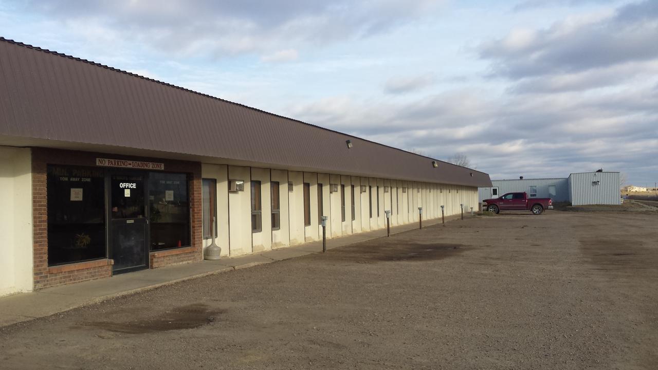 Maple Creek Motor Inn Kültér fotó